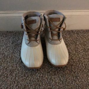 Women Sperry boots/ size 8.5